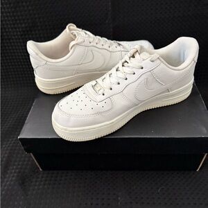 Nike Air Force Ones Women’s Size 8 Mens Size 6